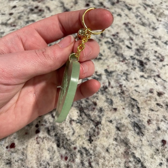 Handmade "KISS ME" Keychain - Picture 3 of 6